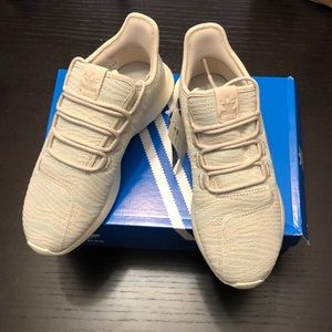 tubular shadow cream